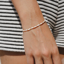 Load image into Gallery viewer, Cahaya Mother of Pearl Beaded Bracelet