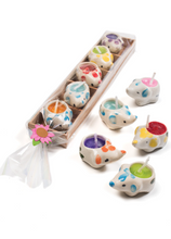 Load image into Gallery viewer, 5 Elephant Mini Candles in Wooden Box