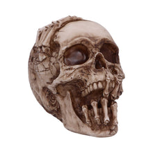 Load image into Gallery viewer, Breaking Out Skull 20cm