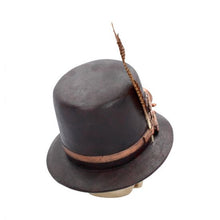 Load image into Gallery viewer, The Aristocrat 18.5cm