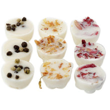 Load image into Gallery viewer, 9 Soya Wax Melts - Autumn Falls
